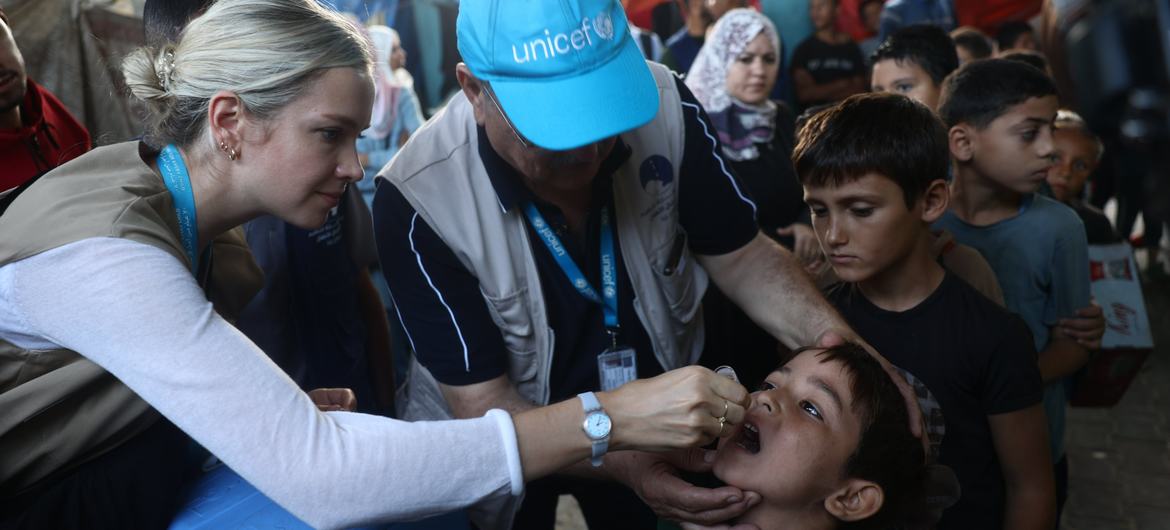 Gaza: Vaccination campaign proceeds without security incidents, according to UNICEF